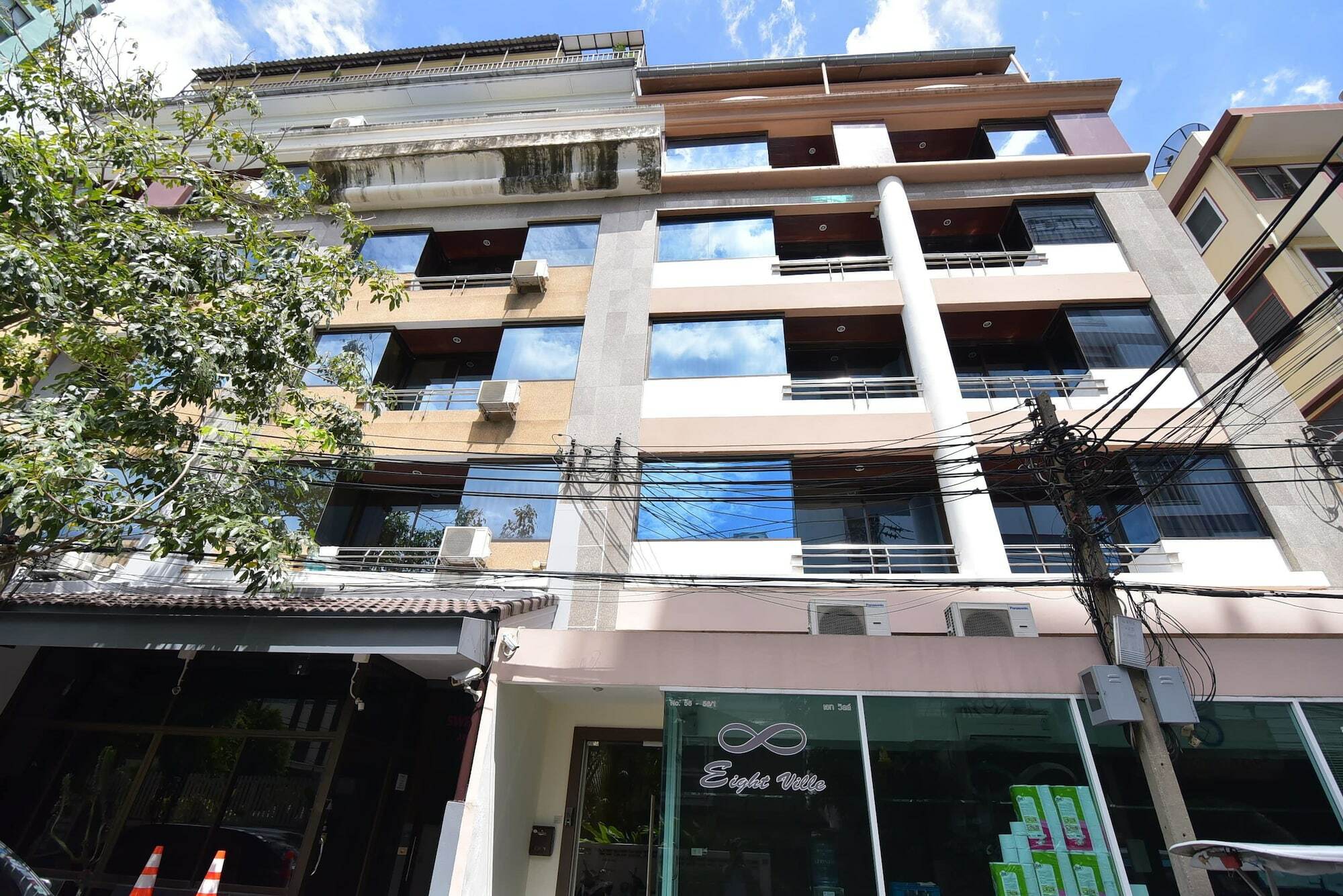 Eight Ville Bangkok Ngoại thất bức ảnh
